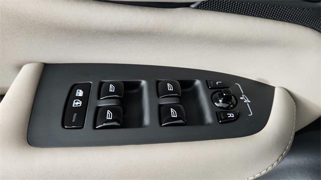 new 2026 Volvo XC90 Plug-In Hybrid car, priced at $84,695