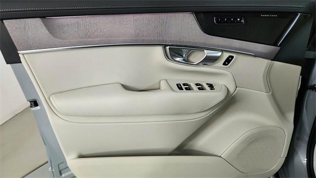 new 2026 Volvo XC90 Plug-In Hybrid car, priced at $85,625