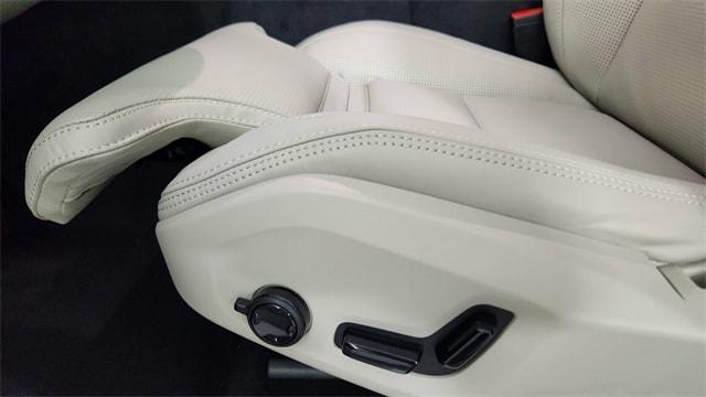 new 2026 Volvo XC60 car, priced at $64,055