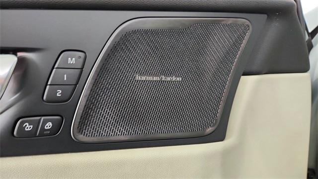 new 2026 Volvo XC60 car, priced at $64,055