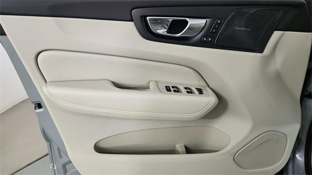 new 2026 Volvo XC60 car, priced at $64,055