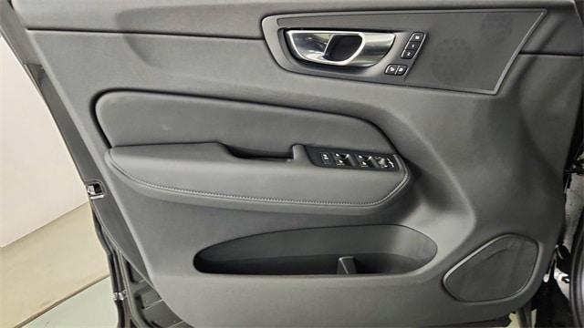 new 2026 Volvo XC60 car, priced at $51,435