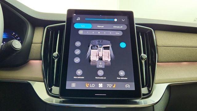 new 2027 Volvo XC90 car, priced at $72,730