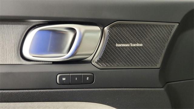 new 2026 Volvo XC40 car, priced at $51,975