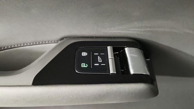 new 2025 Volvo EX90 car, priced at $92,445