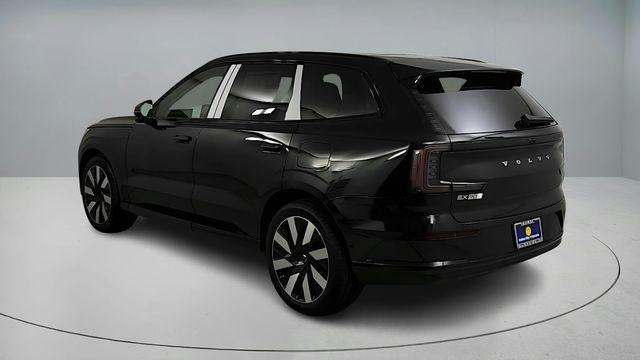 new 2025 Volvo EX90 car, priced at $92,445