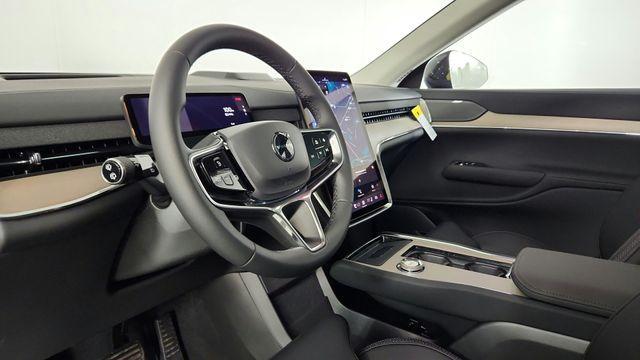 new 2025 Volvo EX90 car, priced at $92,445