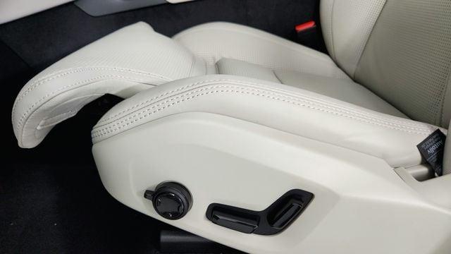 new 2026 Volvo XC90 Plug-In Hybrid car, priced at $85,625