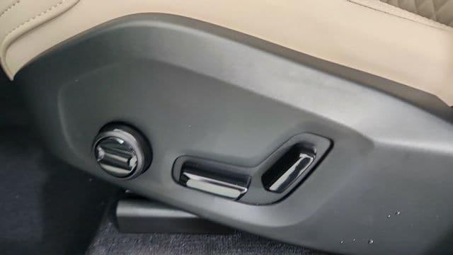 new 2026 Volvo XC60 car, priced at $58,105