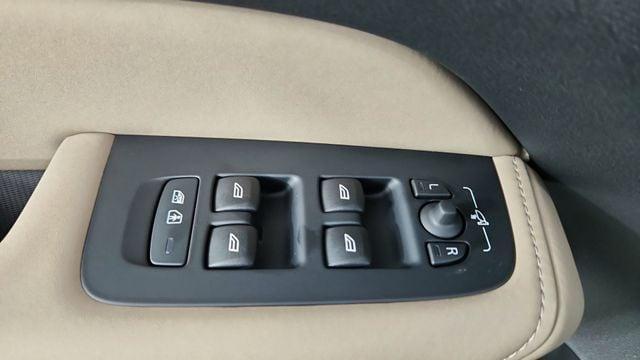 new 2026 Volvo XC60 car, priced at $58,105