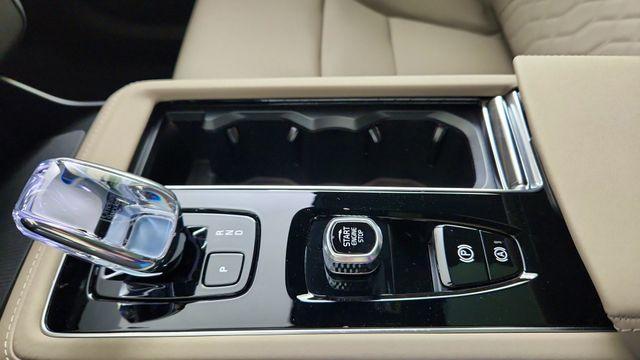 new 2026 Volvo XC90 Plug-In Hybrid car, priced at $84,455