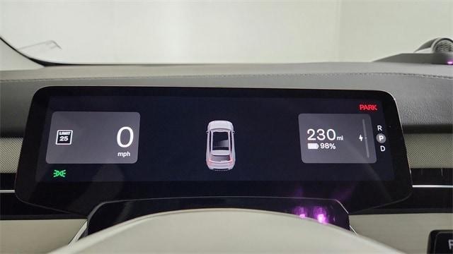 new 2025 Volvo EX90 car, priced at $90,320