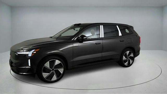 new 2025 Volvo EX90 car, priced at $90,320