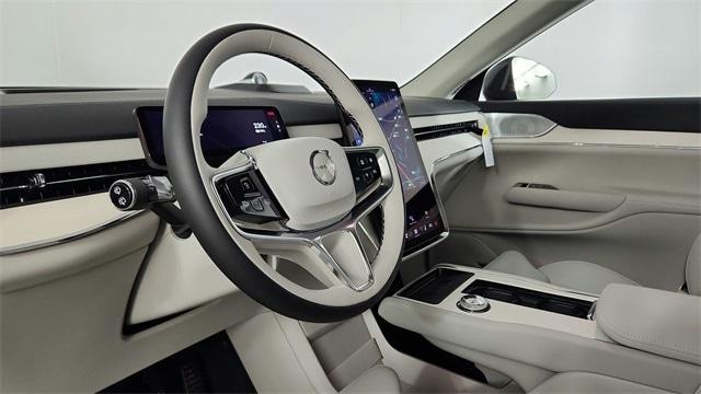 new 2025 Volvo EX90 car, priced at $90,320