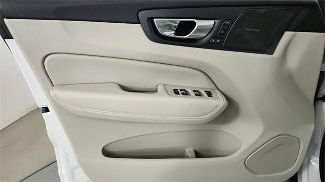 new 2026 Volvo XC60 Plug-In Hybrid car, priced at $75,355