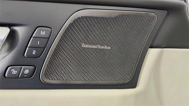 new 2026 Volvo XC60 Plug-In Hybrid car, priced at $75,355