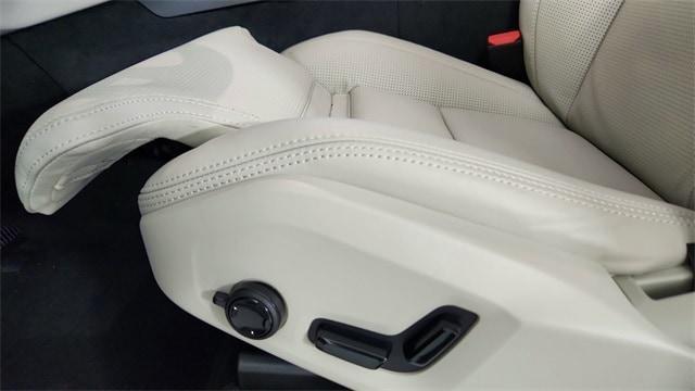 new 2026 Volvo XC90 Plug-In Hybrid car, priced at $85,625