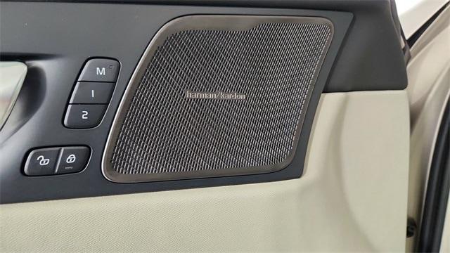 new 2026 Volvo XC60 Plug-In Hybrid car, priced at $75,235