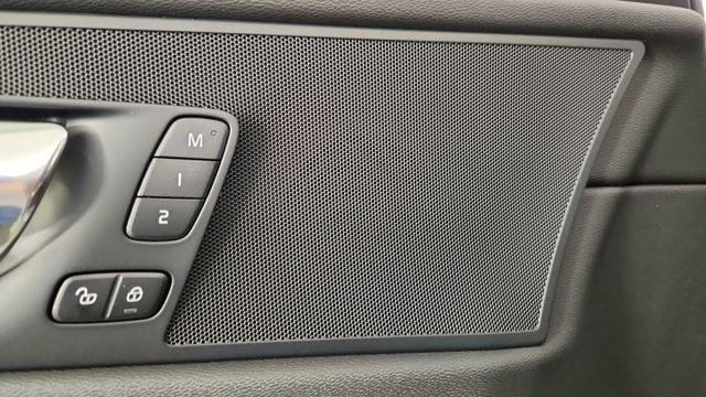 new 2026 Volvo XC60 car, priced at $57,554