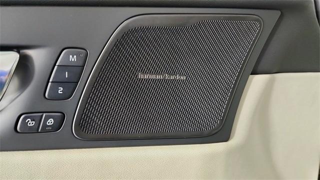 new 2026 Volvo XC60 car, priced at $63,935