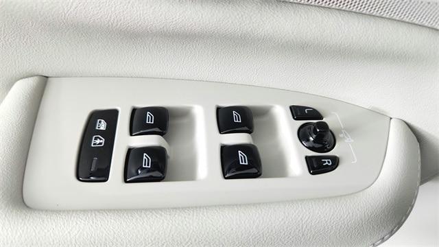 new 2026 Volvo XC90 car, priced at $76,105