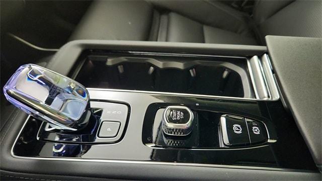 new 2026 Volvo XC90 Plug-In Hybrid car, priced at $87,005