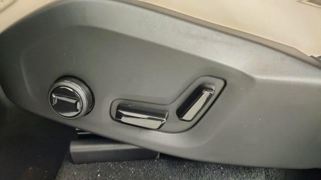 new 2026 Volvo XC90 Plug-In Hybrid car, priced at $81,995