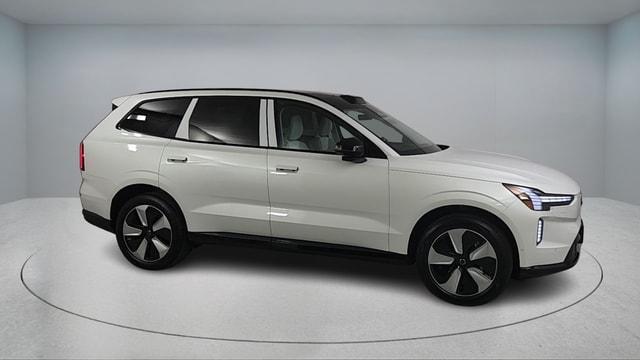 new 2025 Volvo EX90 car, priced at $84,790
