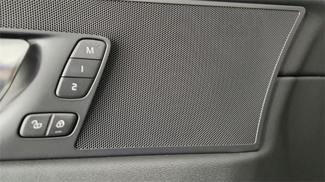 new 2026 Volvo XC60 Plug-In Hybrid car, priced at $69,285