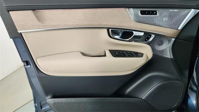 new 2026 Volvo XC90 Plug-In Hybrid car, priced at $90,705