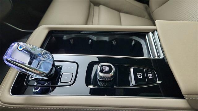 new 2026 Volvo XC90 Plug-In Hybrid car, priced at $90,705