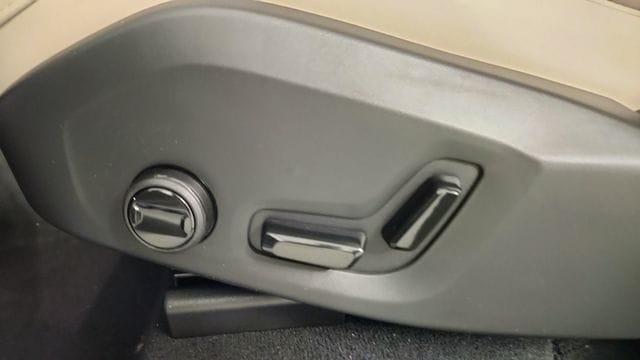 new 2026 Volvo XC90 Plug-In Hybrid car, priced at $81,995