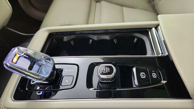 new 2026 Volvo XC90 car, priced at $75,270