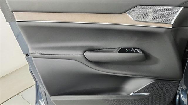 new 2025 Volvo EX90 car, priced at $93,820