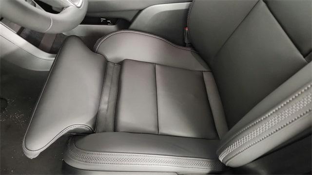 new 2025 Volvo EX90 car, priced at $93,820