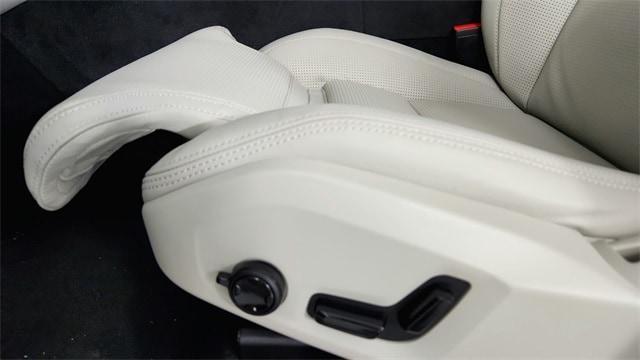 new 2026 Volvo XC60 Plug-In Hybrid car, priced at $75,235