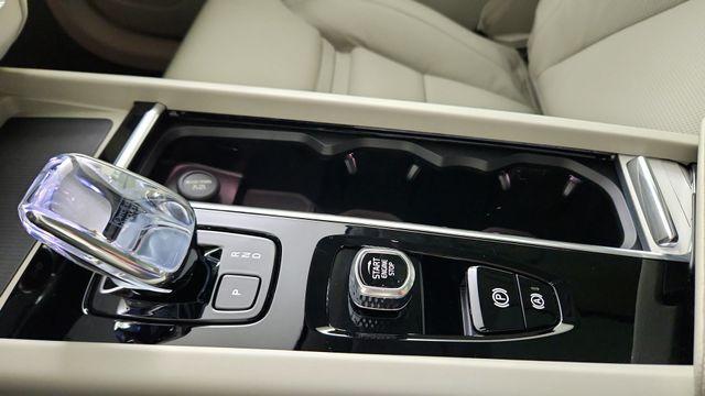 new 2026 Volvo XC60 Plug-In Hybrid car, priced at $75,235