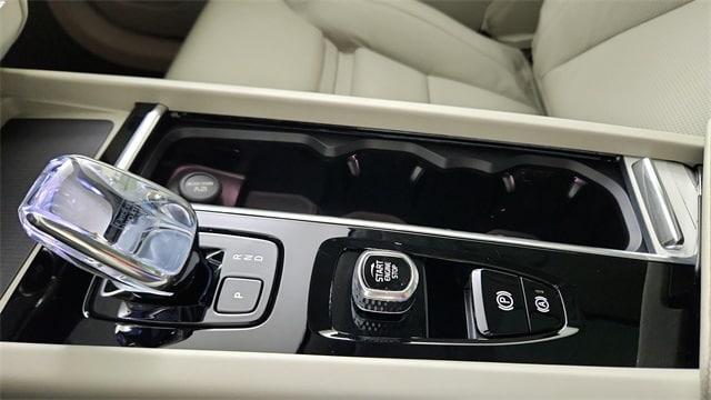 new 2026 Volvo XC60 Plug-In Hybrid car, priced at $75,235