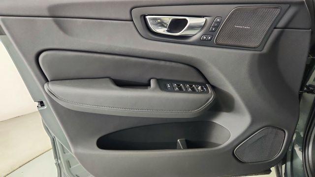 new 2026 Volvo XC60 car, priced at $64,030