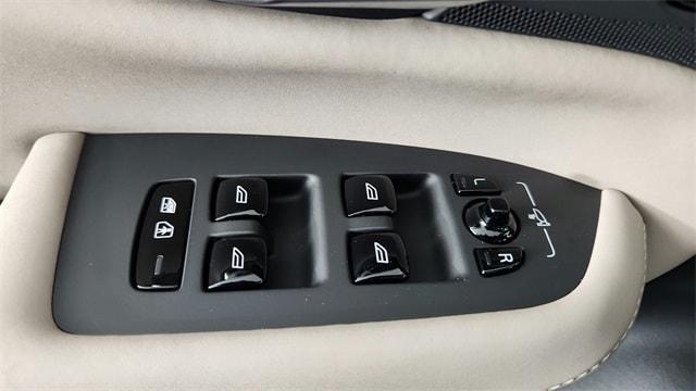 new 2026 Volvo XC90 Plug-In Hybrid car, priced at $81,875