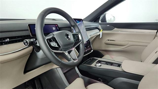 new 2025 Volvo EX90 car, priced at $86,335