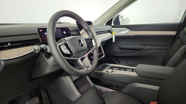 new 2025 Volvo EX90 car, priced at $92,340