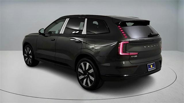 new 2025 Volvo EX90 car, priced at $83,895