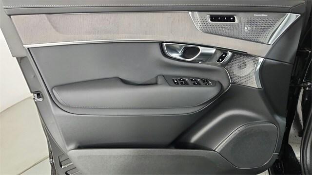 new 2026 Volvo XC90 Plug-In Hybrid car, priced at $92,405