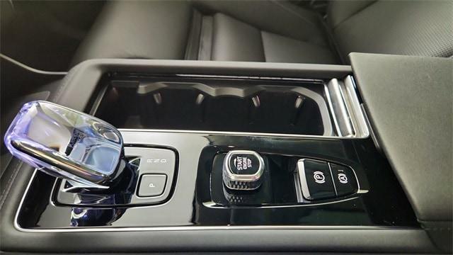 new 2026 Volvo XC90 Plug-In Hybrid car, priced at $87,925