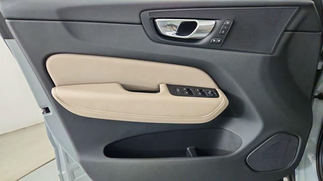 new 2026 Volvo XC60 Plug-In Hybrid car, priced at $69,405