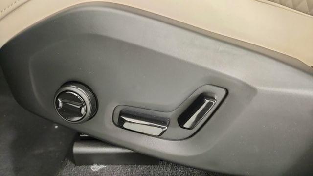 new 2026 Volvo XC60 Plug-In Hybrid car, priced at $69,405