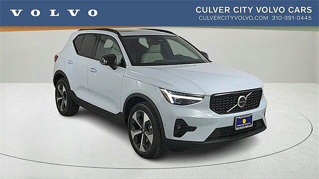 used 2026 Volvo XC40 car