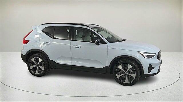 used 2026 Volvo XC40 car