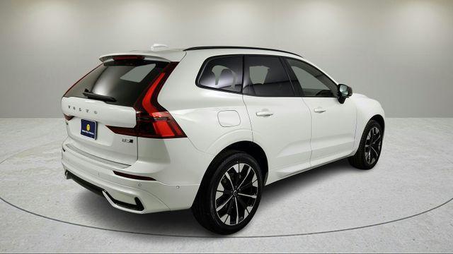 new 2026 Volvo XC60 car, priced at $58,105
